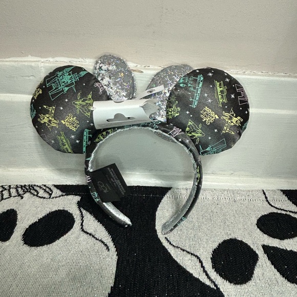 Disney 100 year attraction ears - Picture 6 of 7